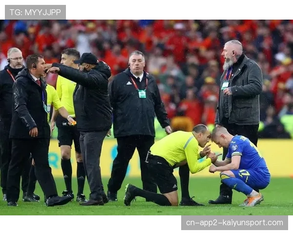 裁判任命引争议：阿尔韦罗拉-罗哈斯执法国王杯决赛遭卡洛斯讽刺